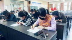 <b>守护学生健康成长</b>